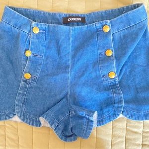Cute Stretchy Denim shorts